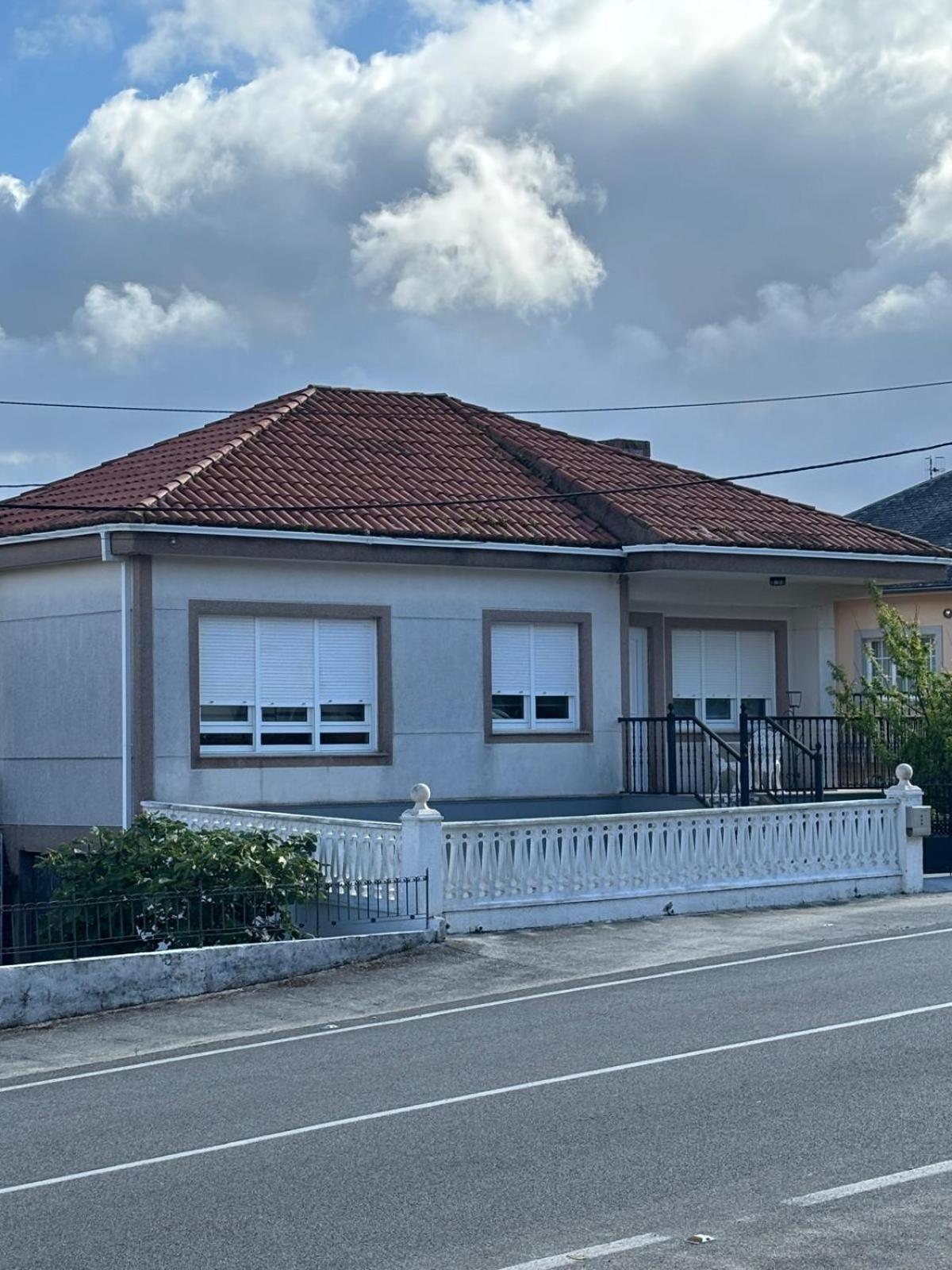 Casa De La Nina,chalet Familiar Con Gran Terraza Fisterra